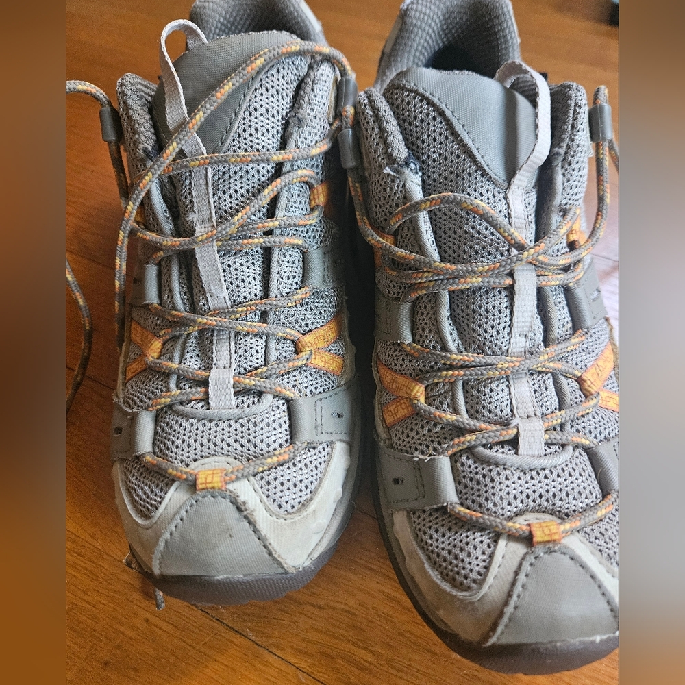 Womens Merrell Vibram waterproof hiking shoes, size 8.5